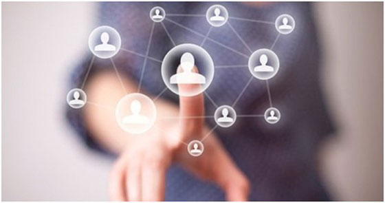 英镑受英国动荡局势升级拖累下跌，美元兑日元创32年新高